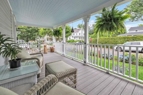 6 Crockett St, Norwalk CT 06853-1611 exterior