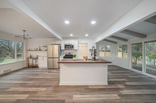 1650 Derbyshire St, Grand Rapids MI 49508-2524 exterior