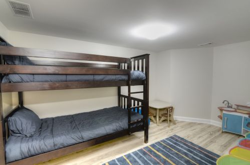 1638 74th Ct, Chicago IL  60707-4221 exterior