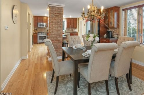 105 Cedar St, Livingston NJ 07039-4205 exterior