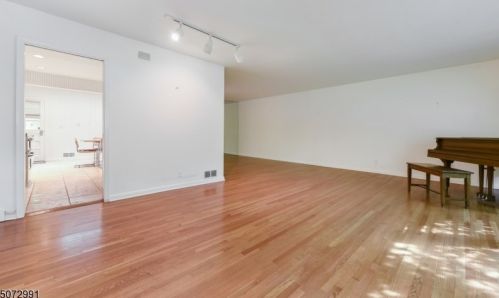 1001 Charles St, Mountainside, NJ 07092-2101