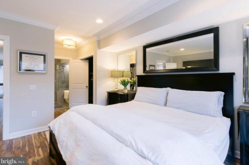 122 Christian St, Philadelphia PA 19147-3612 exterior