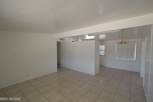 5301 27th St, Tucson AZ  85711-5817 exterior