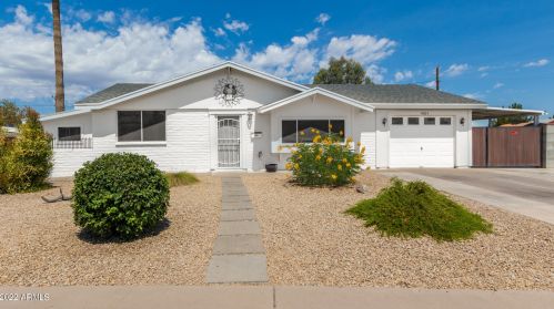 14824 30th Dr, Phoenix, AZ 85053-4804