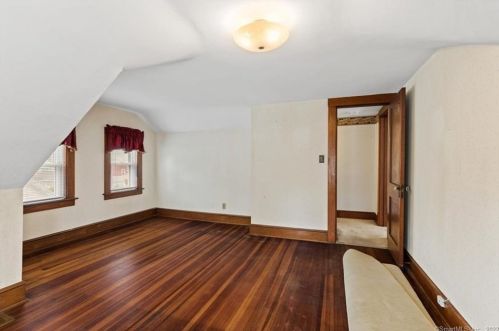 52 Delmont St, Manchester CT 06042-3510 exterior