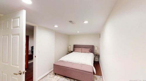 56 County St, Norwalk CT 06851-4315 exterior