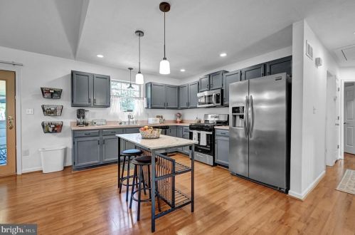 65 Dakota Dr, Hanover PA  17331-7727 exterior