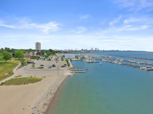 2867 Superior St, Milwaukee WI  53207-2550 exterior