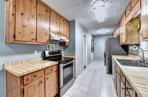 3933 Irvindale Rd, Duluth GA 30096-2524 exterior