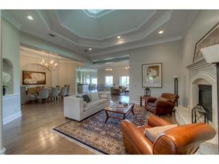 124 Birnam Wood Ct, Austin, TX 78746-4500