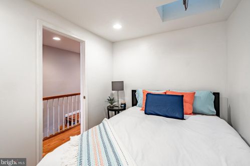 1513 Iseminger St, Philadelphia PA  19147-6215 exterior