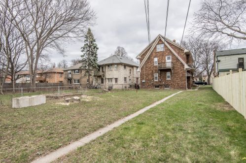 3861 42nd St, Milwaukee WI  53216-3032 exterior