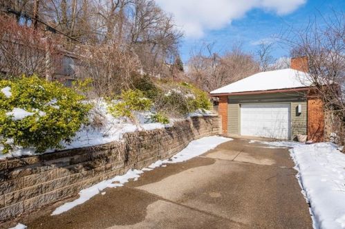 4305 Centre Ave, Pittsburgh PA 15213-1452 exterior