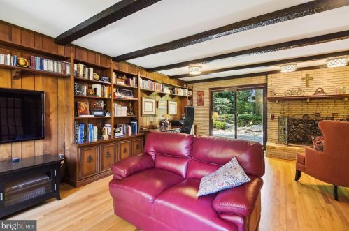 10316 Gainsborough Rd, Rockville MD 20854-4043 exterior