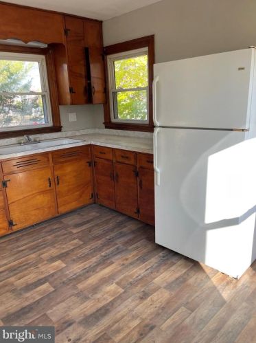 207 4 Ave, Roebling NJ 08554-1301 exterior