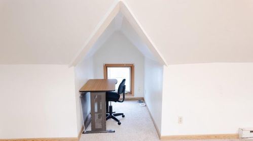 1915 University Ave, Madison WI 53726-3918 exterior