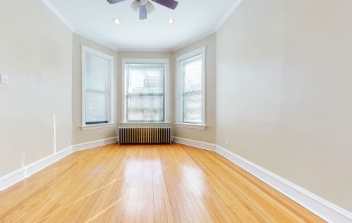 1922 Wilson Ave, Chicago IL 60625-3760 exterior