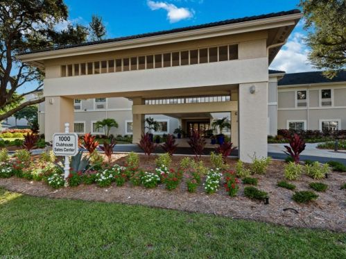 201 Arbor Lake Dr, Naples FL 34110-8637 exterior