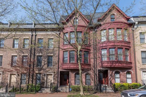 12480 Ansin Circle Dr, Rockville, MD 20854-6910