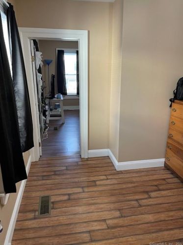 23 Mechanic St, Killingly CT 06239-1918 exterior