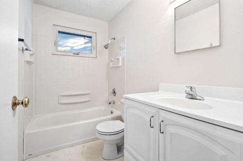 2530 Annalee Ave, Saint Louis MO 63144-2211 exterior