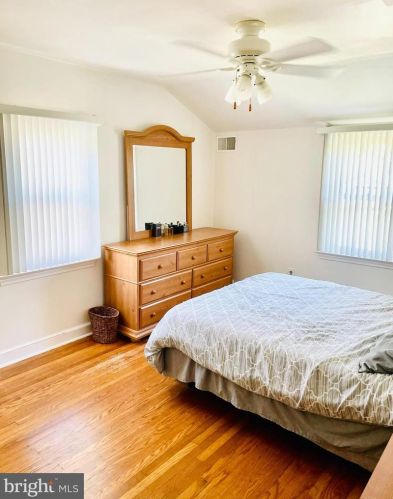 1202 Mulberry St, Chester PA 19015-3046 exterior