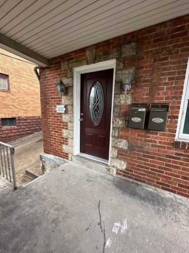 822 Flemington St, Pittsburgh, PA 15217-2634