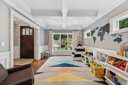 670 Bryan St, Elmhurst IL 60126-4342 exterior