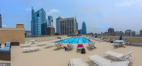 1919 Chestnut St, Philadelphia PA  19103-3401 exterior