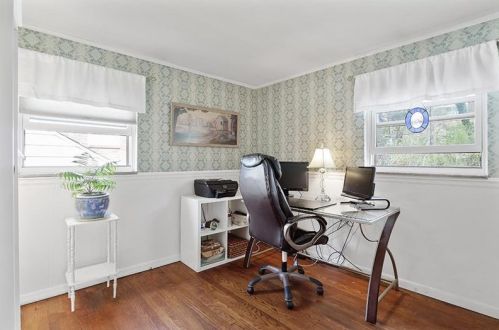 833 Macarthur Dr, Pittsburgh PA 15228-1704 exterior