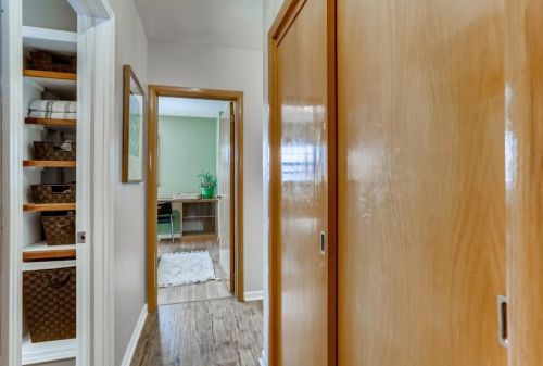 5239 Main St, Maple Plain MN 55359-9695 exterior