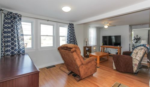 4 Westville Rd, Plaistow NH exterior