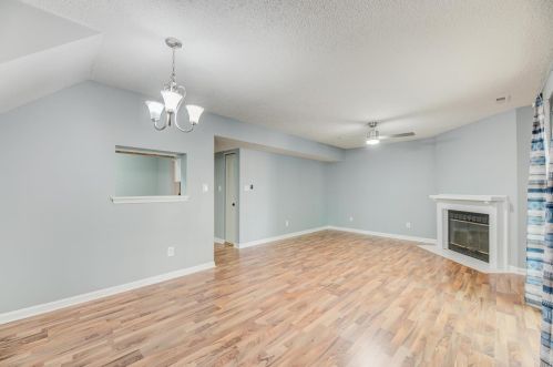 1466 Oriole Pl, Saint Louis MO  63144-1127 exterior