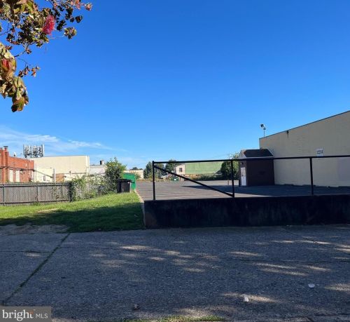 3126 Fairfield St, Philadelphia PA 19152-3406 exterior