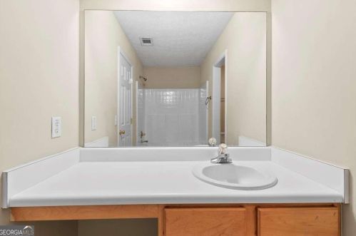 351 Parkview Manor Dr, Tucker GA  30084-8914 exterior