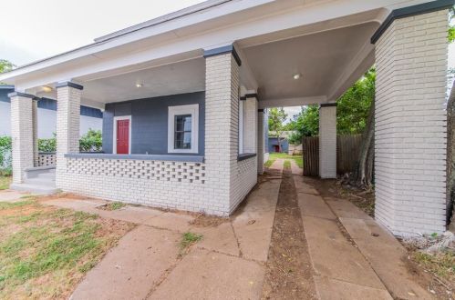 115 Gandy St, Denison, TX 75021-3056