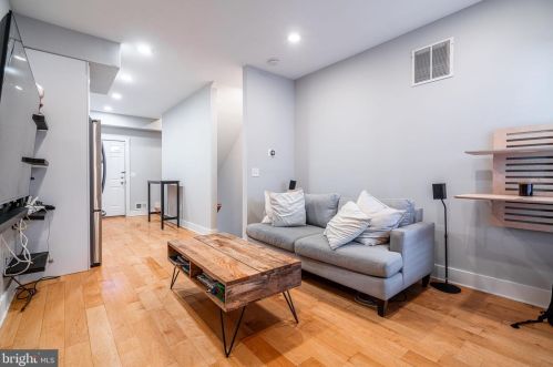 619 Clarion St, Philadelphia PA  19147-1834 exterior