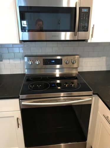 1085 Spoede Rd, Saint Louis MO 63131-2610 exterior