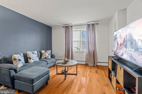 6840 Large St, Philadelphia PA 19149-2109 exterior