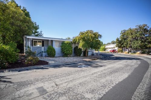 301 Bluebird Ln, Folsom, CA 95630-1757