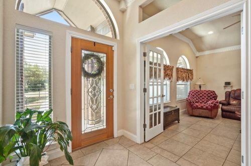 719 Silent Holw, San Antonio TX 78260-6276 exterior