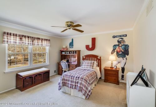 8 Cedar Ct, Jackson Twp NJ exterior