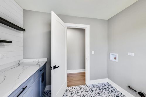 3800 Eddy St, Chicago IL  60618-5014 exterior