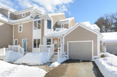 70 Pointe Rok Dr, Worcester, MA 01604-1467