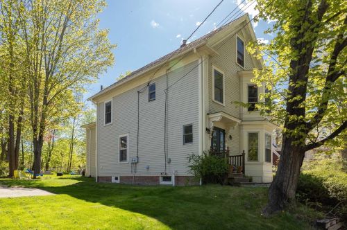 9 Arch St, Dover NH 03820-3627 exterior