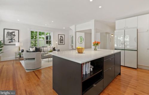 1847 47 Pl, Washington DC 20007-1910 exterior