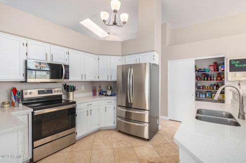 1621 Butler Dr, Chandler AZ 85226-4844 exterior