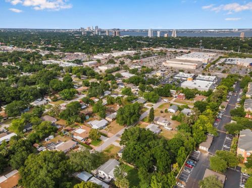 3912 Bay View Ave, Tampa FL  33611-1234 exterior