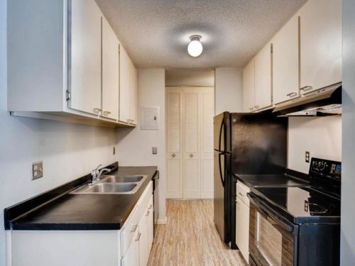 2800 Hamline Ave, Saint Paul MN  55113-7123 exterior