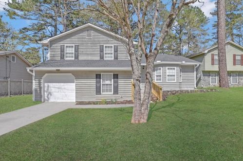 6179 Dana Ct, Lithonia GA  30058-7922 exterior